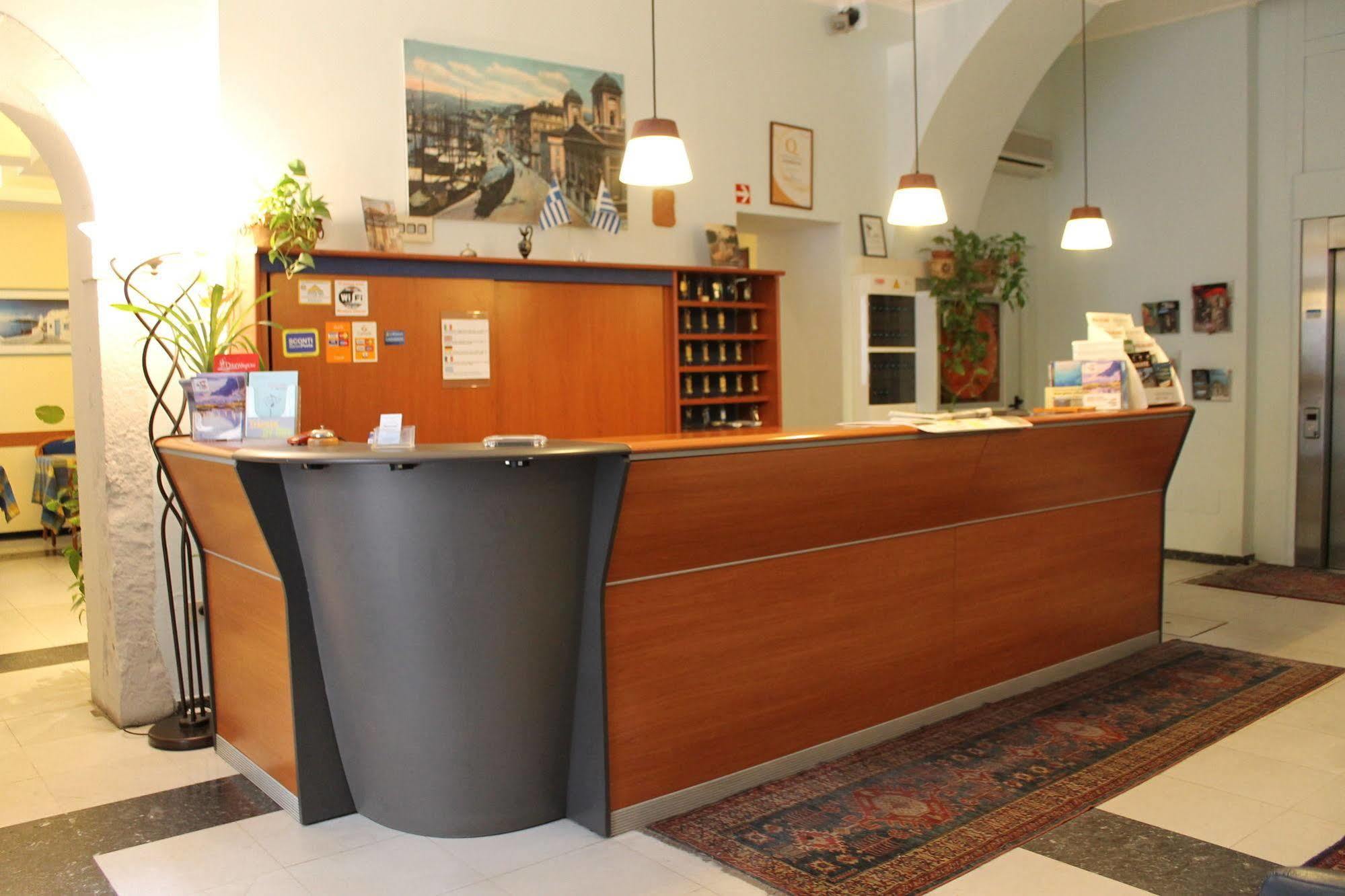 Youme Design Place Hotel Trieste Ngoại thất bức ảnh